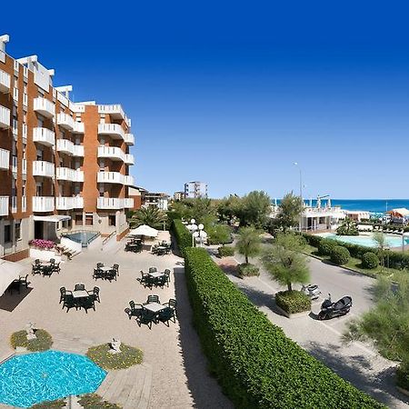 Hotel Continental Фано Екстериор снимка