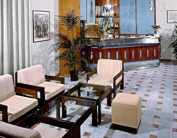 Hotel Continental Фано Екстериор снимка