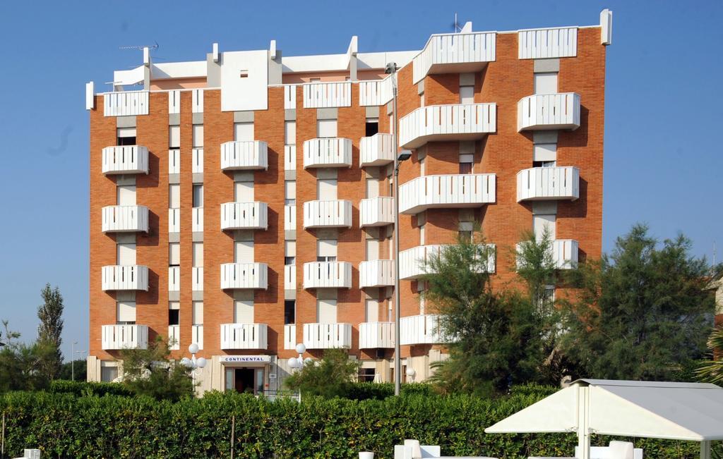 Hotel Continental Фано Екстериор снимка