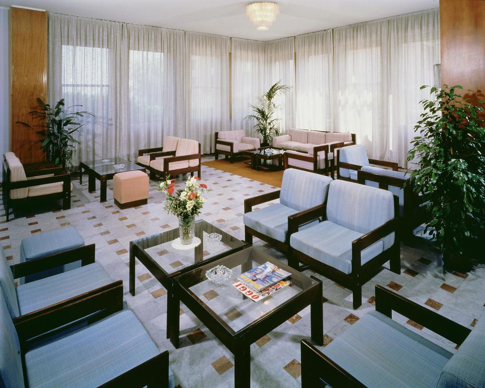 Hotel Continental Фано Екстериор снимка