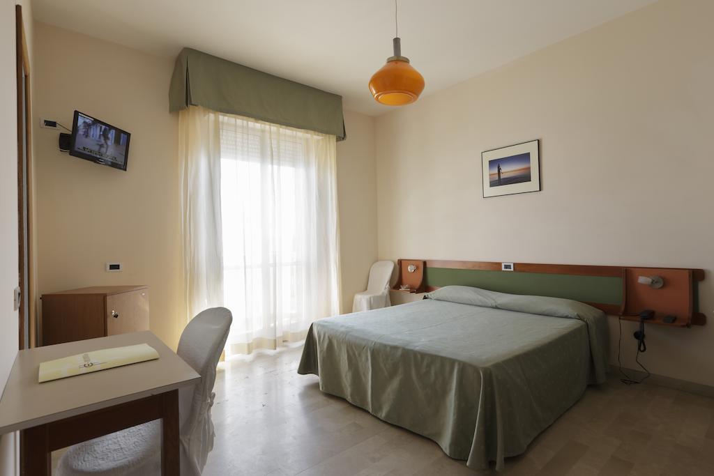 Hotel Continental Фано Стая снимка